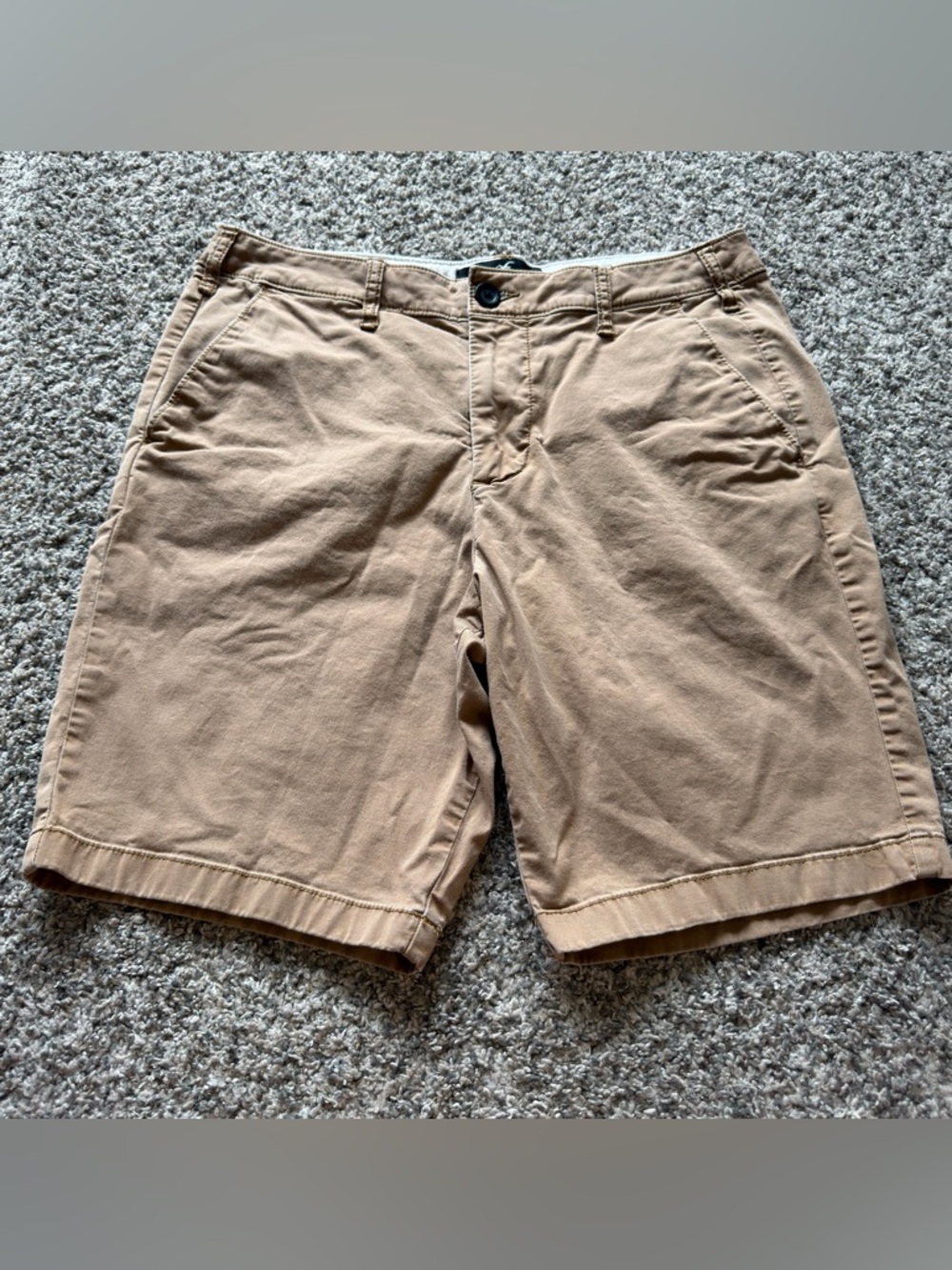 Hollister Men's Tan Flat-Front Cotton Shorts